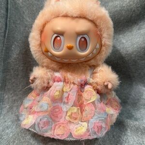 Labubu flower dress - doll not included